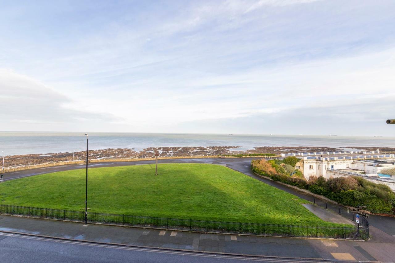 Fort Crescent - Margate Apartment Bagian luar foto